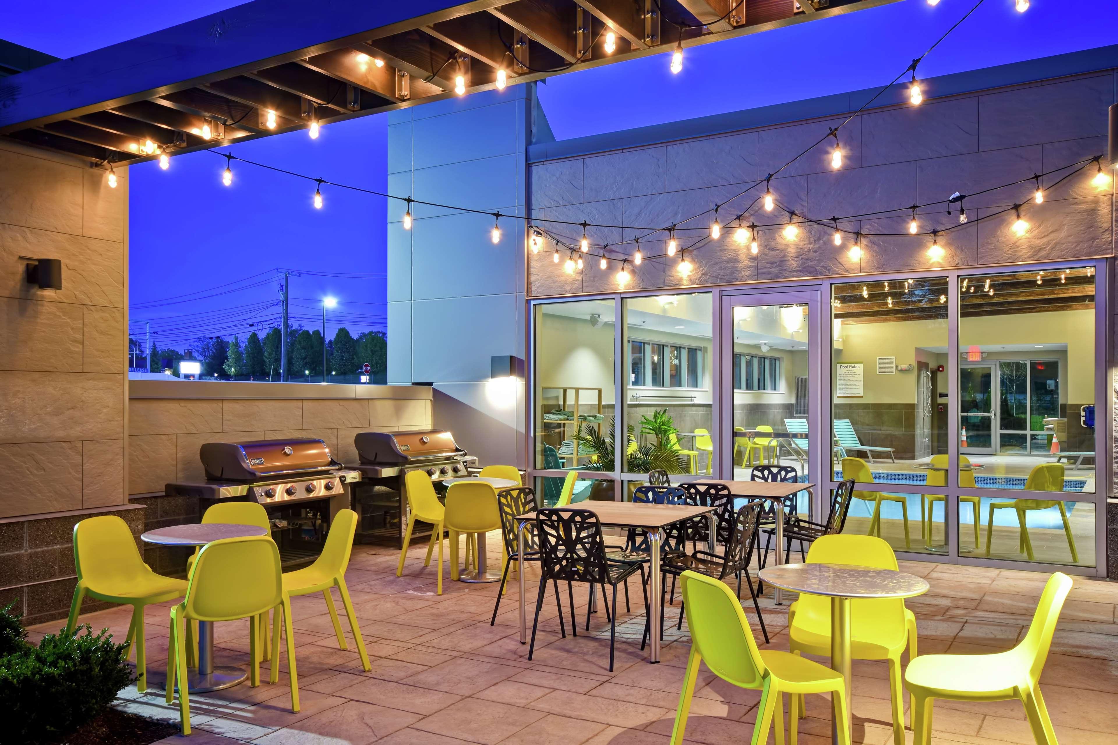 Home2 Suites By Hilton Walpole Foxborough Exterior photo